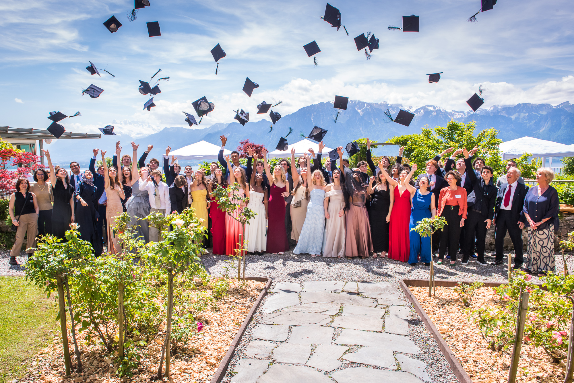340_HL-Graduation2025-pb-250524-9774